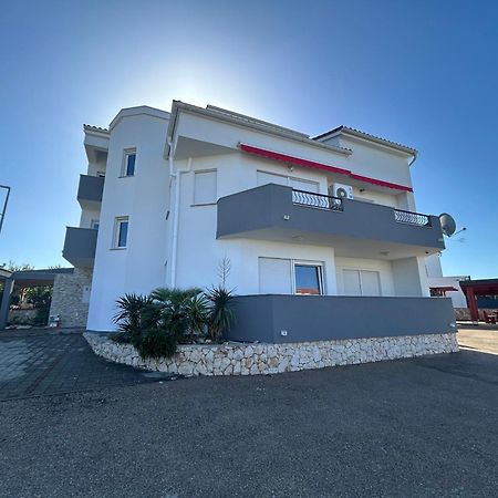 נובליה Apartment Karlo מראה חיצוני תמונה